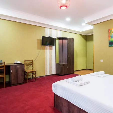 Hotel Georgian House à Koutaïssi Extérieur photo