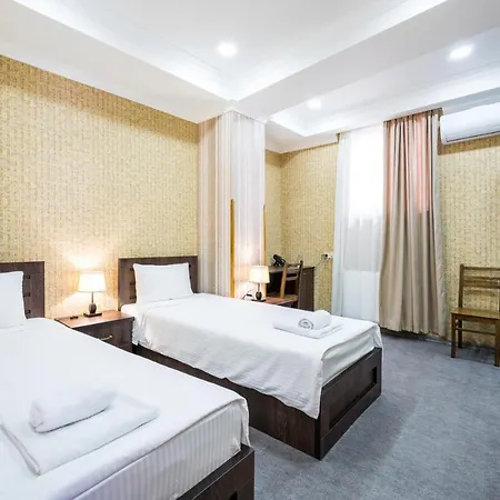 Hotel Georgian House à Koutaïssi Extérieur photo