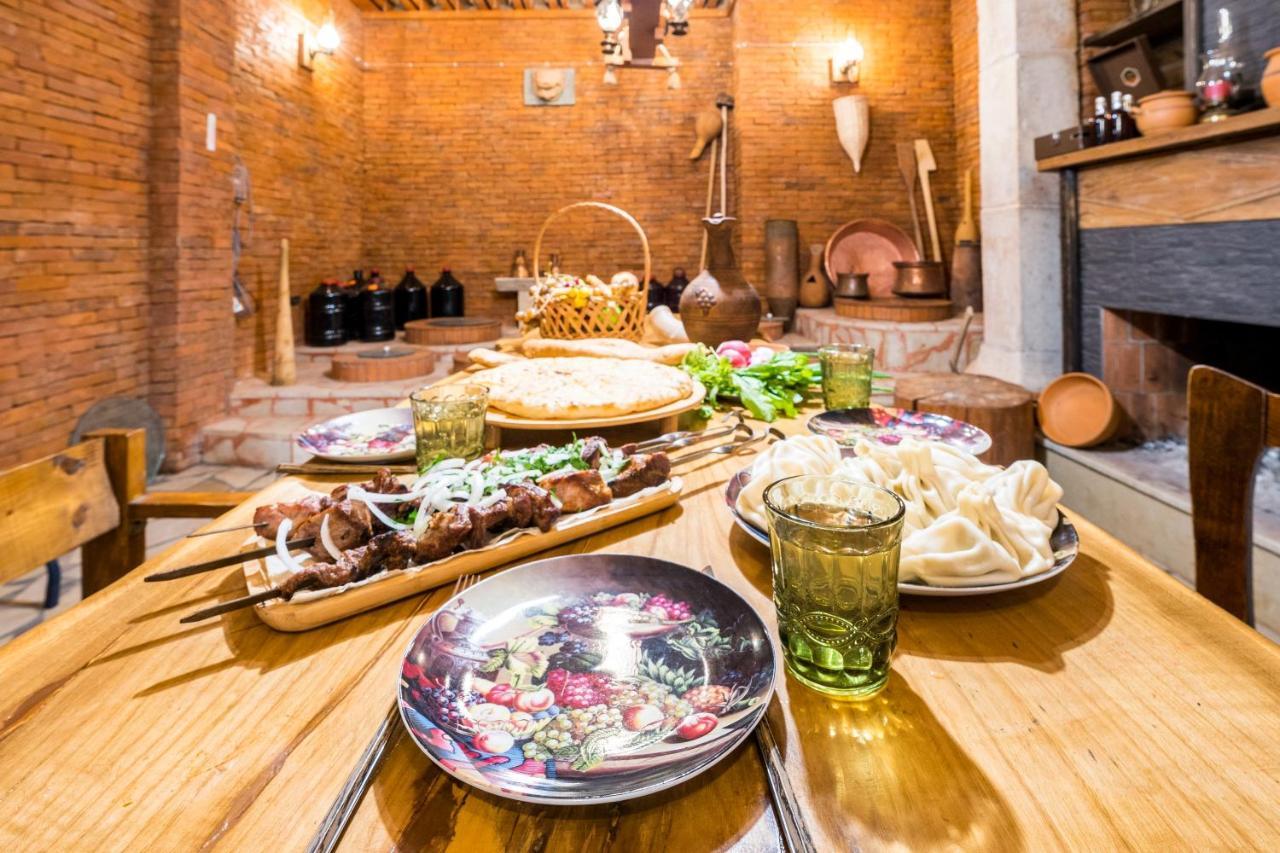 Georgian House Отель