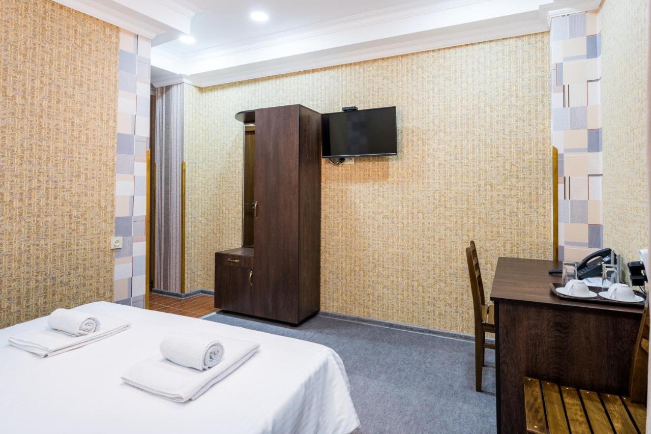 Georgian House Отель Кутаиси