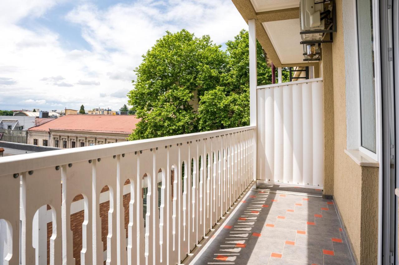 Georgian House Отель Кутаиси